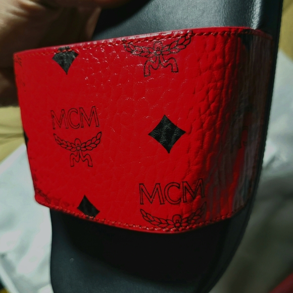 MCM Red and Black Logo Slides - Picture 3 of 16